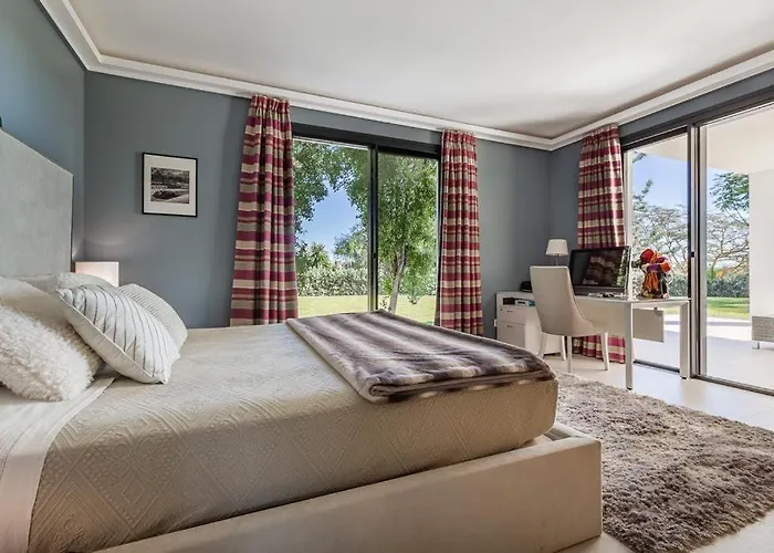 Flores Эстепона